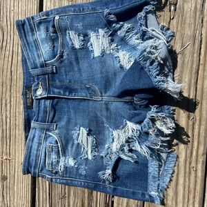Judy Blue Mid-Blue Denim Shorts - Small